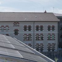 Guernica_School_Solar-Panels_920_612_80